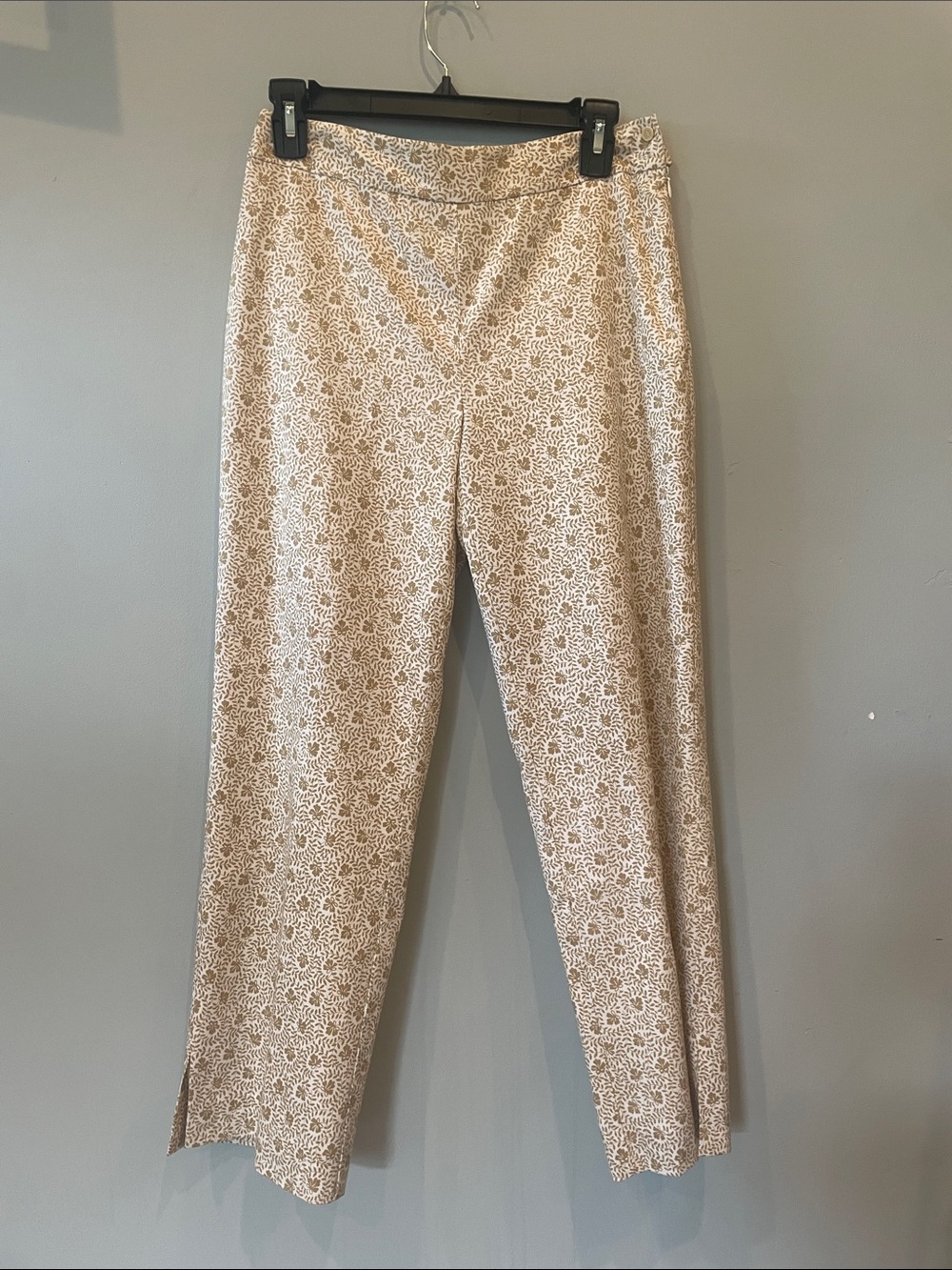 Ann Taylor summer white  and tan patterned pants size 4